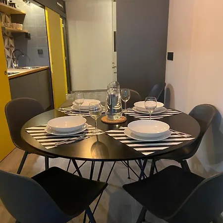Casa Anibal Artistic Centrally Located Comfortable Affordable Lägenhet