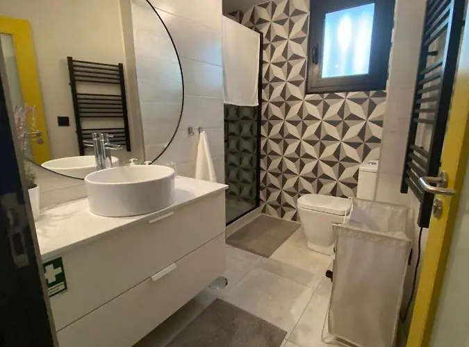 Apartamento Casa Anibal Artistic Centrally Located Comfortable Affordable