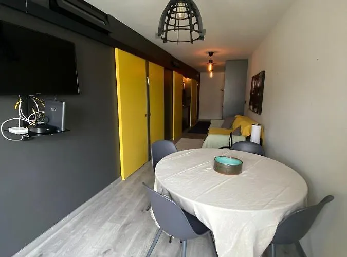 Apartamento Casa Anibal Artistic Centrally Located Comfortable Affordable