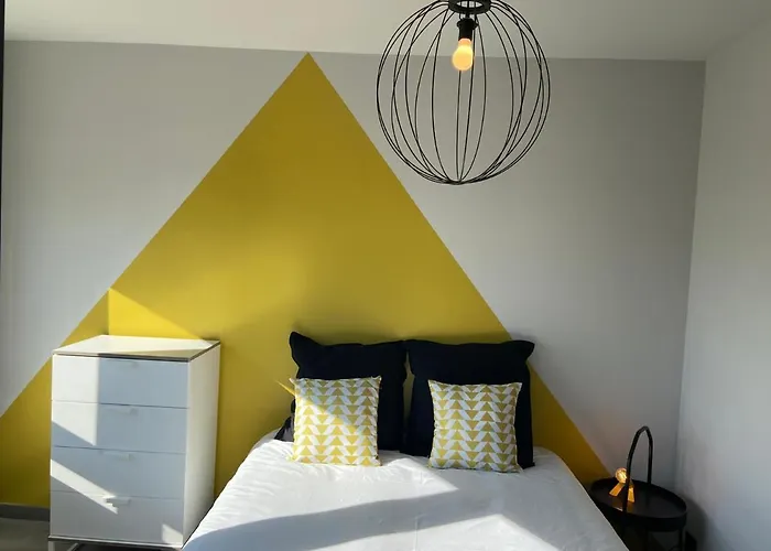 Apartment Casa Anibal Artistic Centrally Located Comfortable Affordable